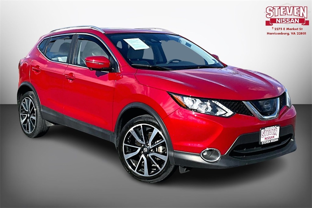 2017 Nissan Rogue Sport SL's photo