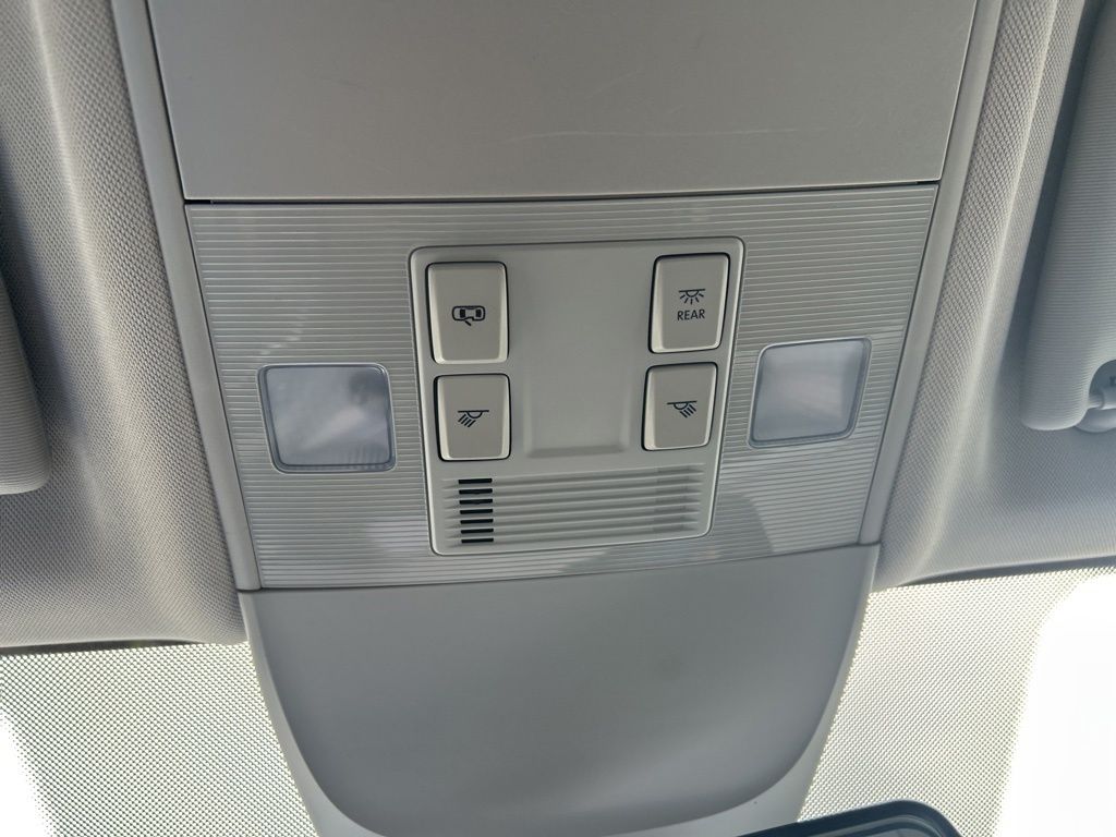2022 Volkswagen Taos SE photo 28