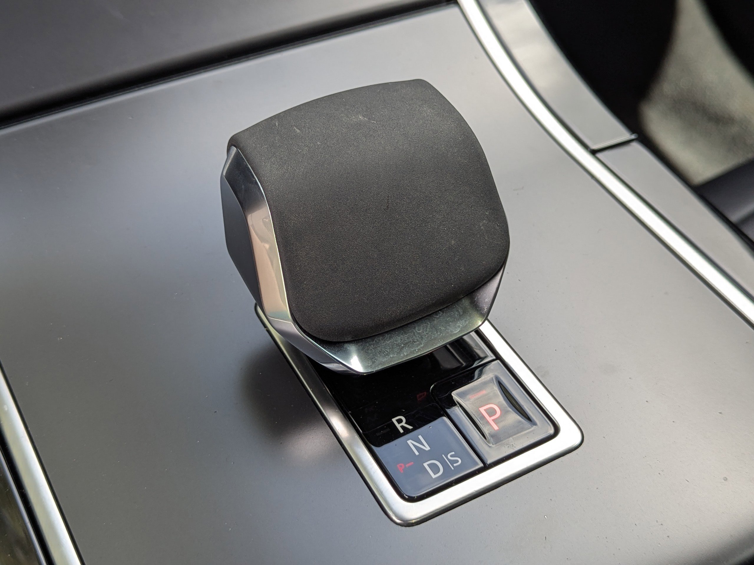 2024 Land Rover Range Rover Evoque Dynamic SE photo 26