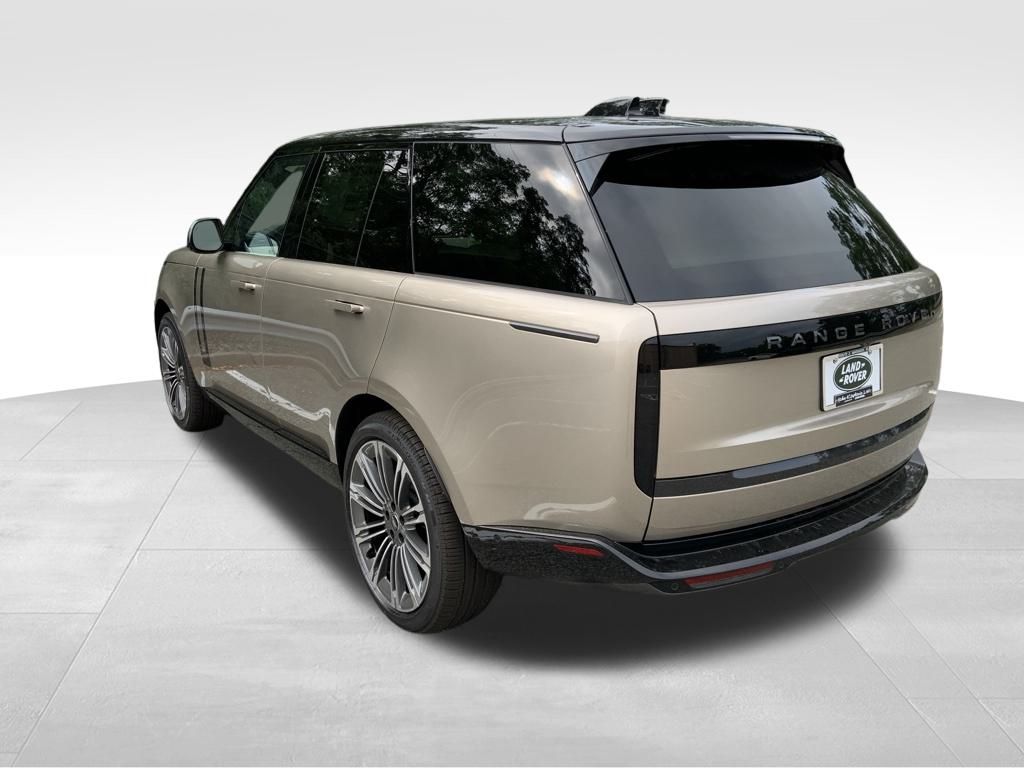 2025 Land Rover Range Rover SE photo 6