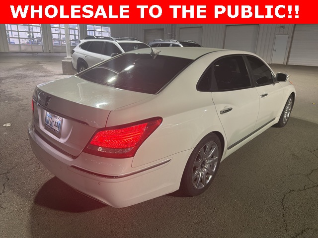 2013 Hyundai Equus Signature photo 3