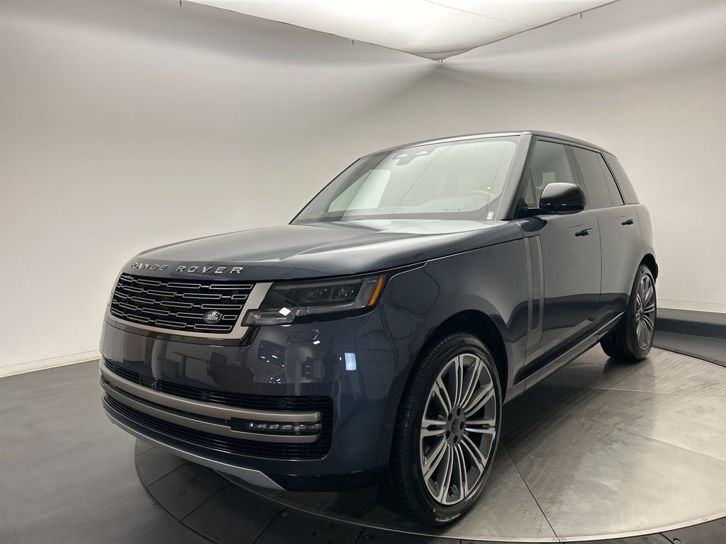 2026 Land Rover Range Rover SE's photo