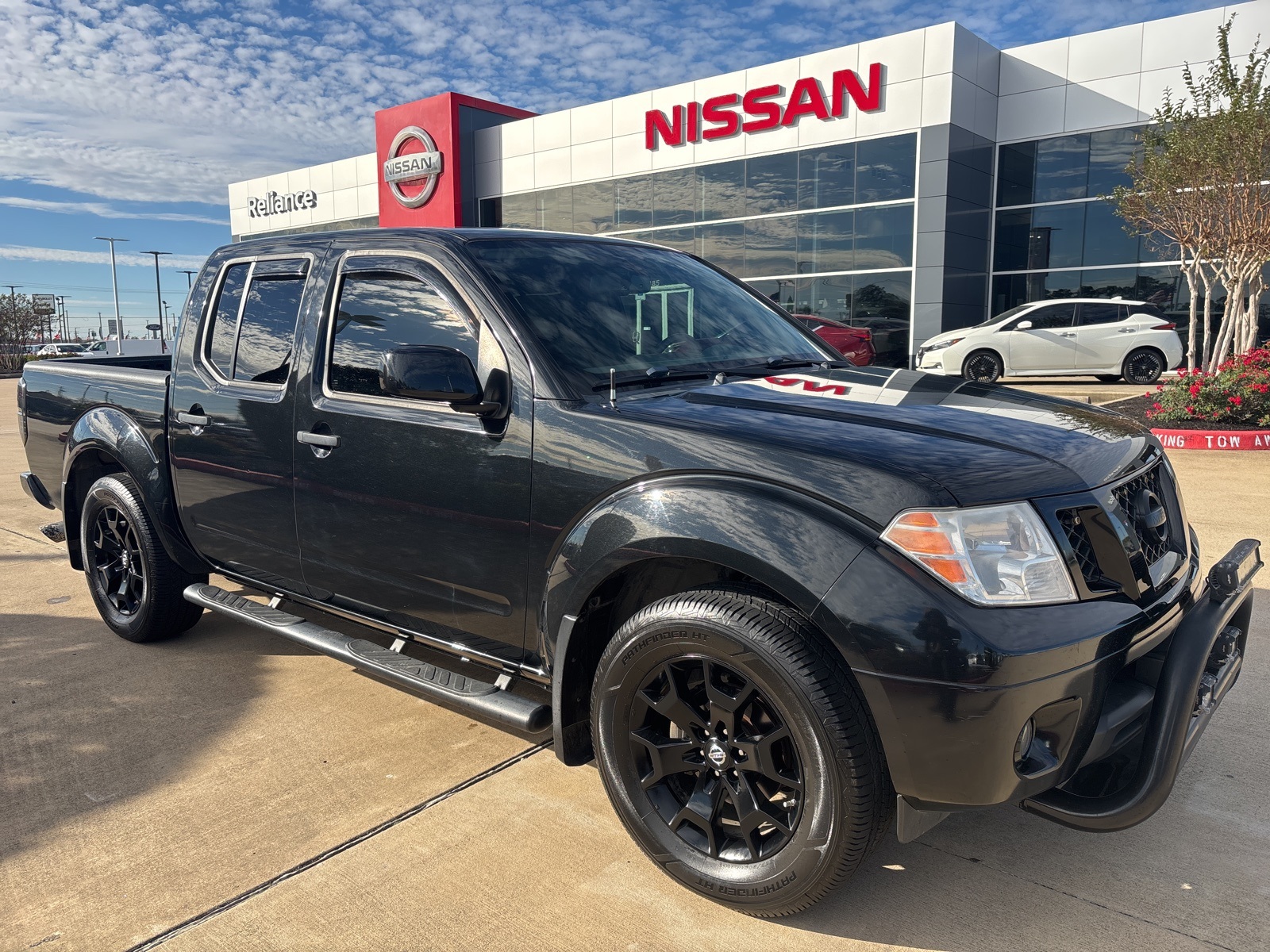 2019 Nissan Frontier SV's photo