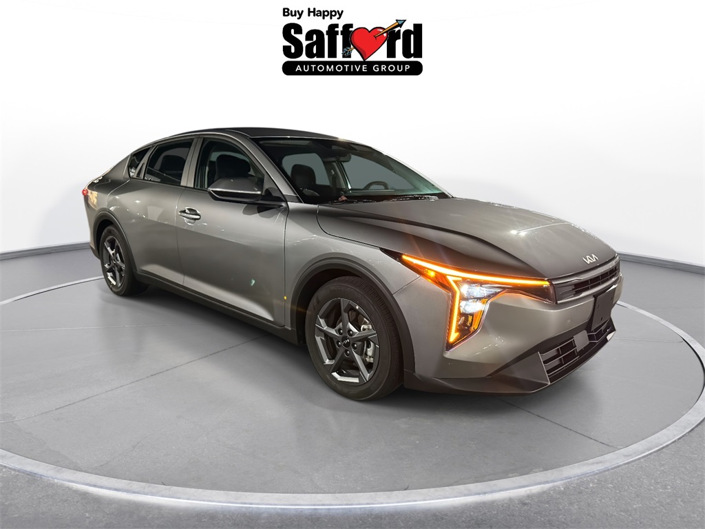 2025 Kia K4 LXS photo 3