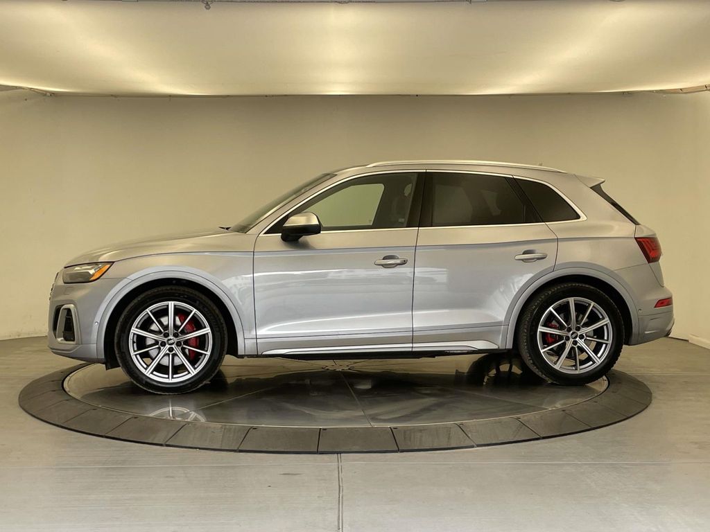 2023 Audi SQ5 Prestige photo 2