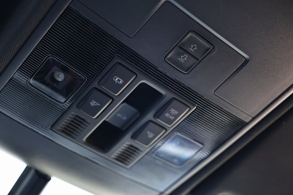 2022 Volkswagen Atlas Cross Sport V6 SE Technology photo 37