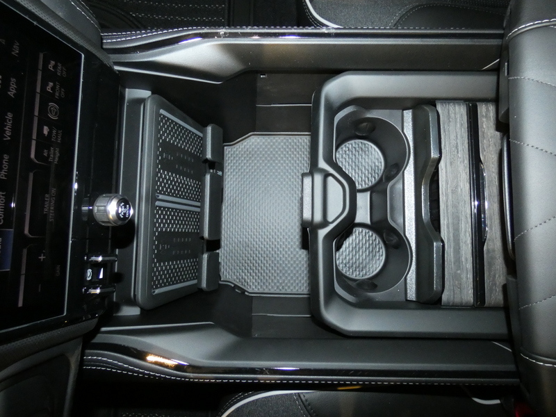 2026 Ram 3500 Limited photo 14