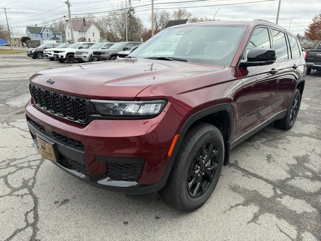 2025 Jeep Grand Cherokee L Altitude's photo