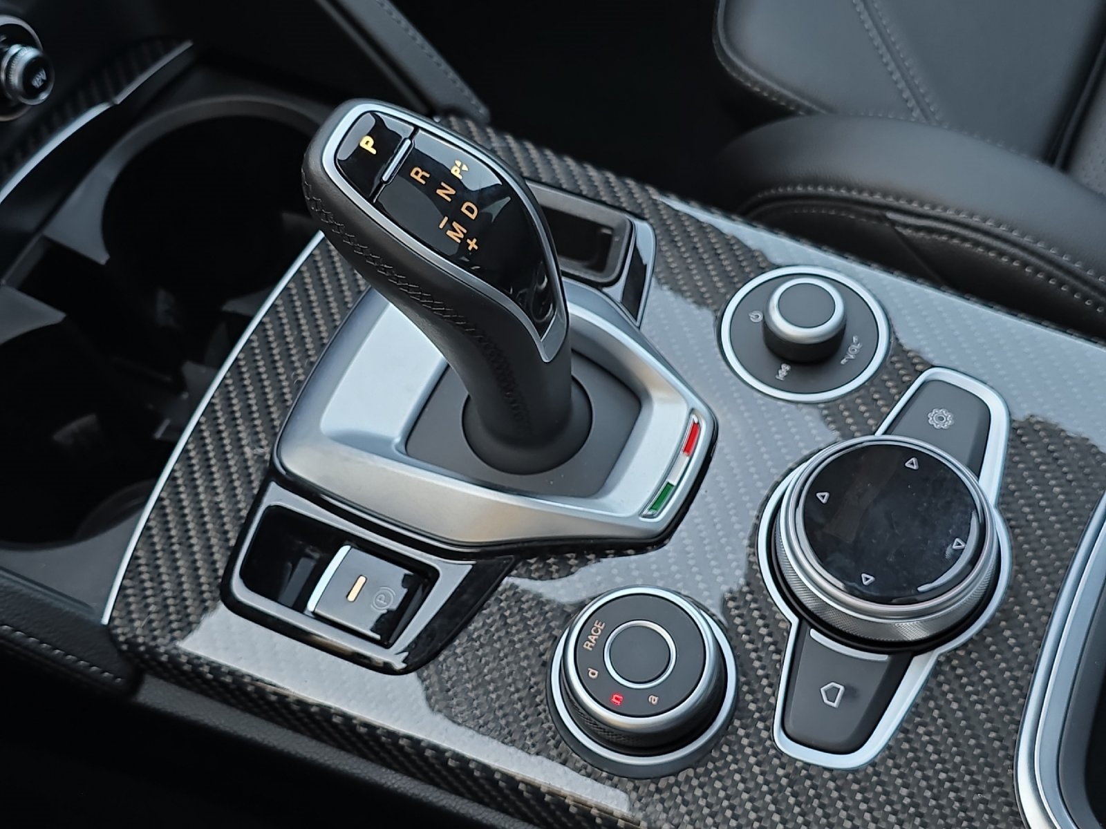 2023 Alfa Romeo Stelvio Quadrifoglio photo 21