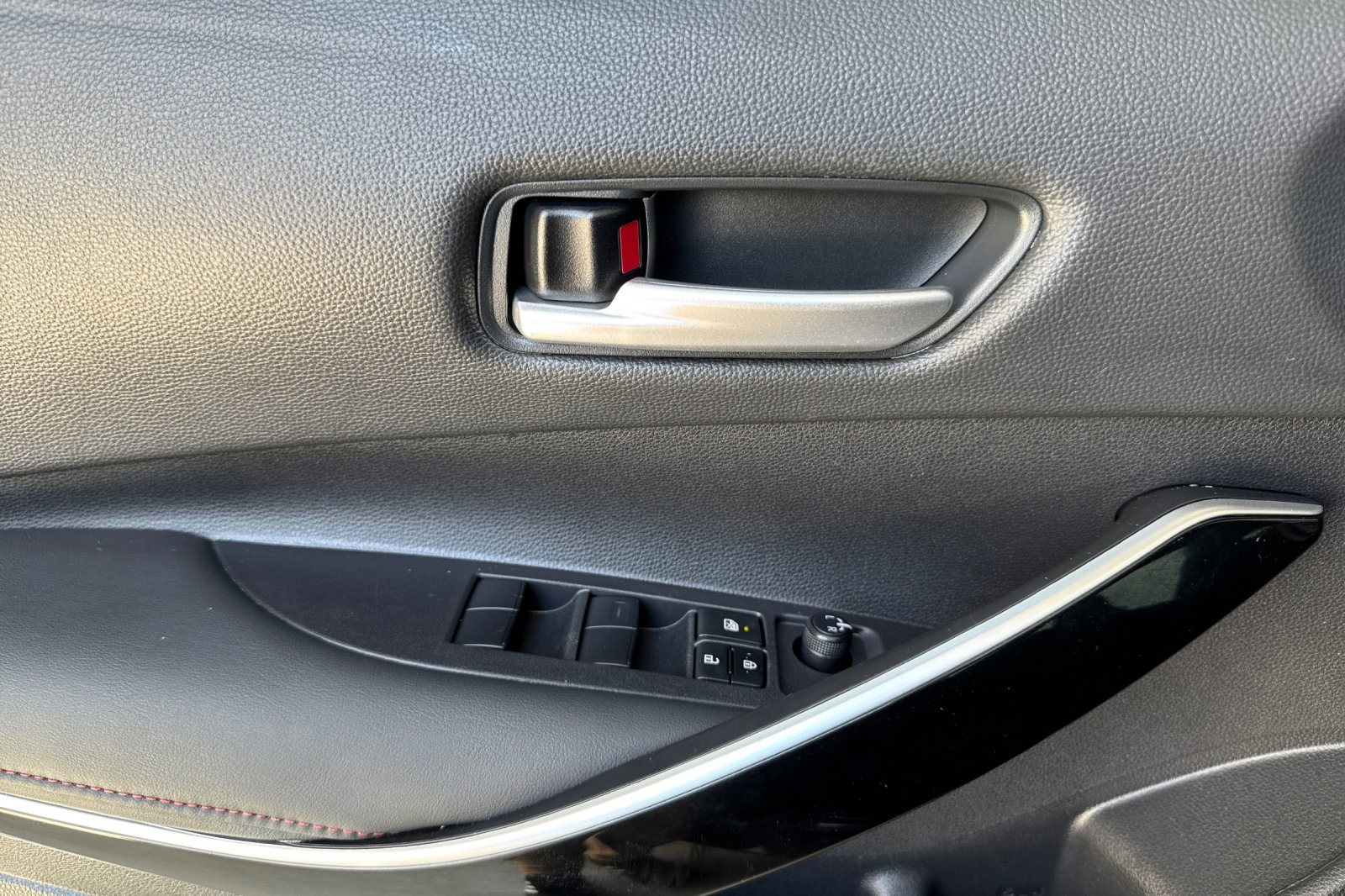 2023 Toyota Corolla XSE photo 11