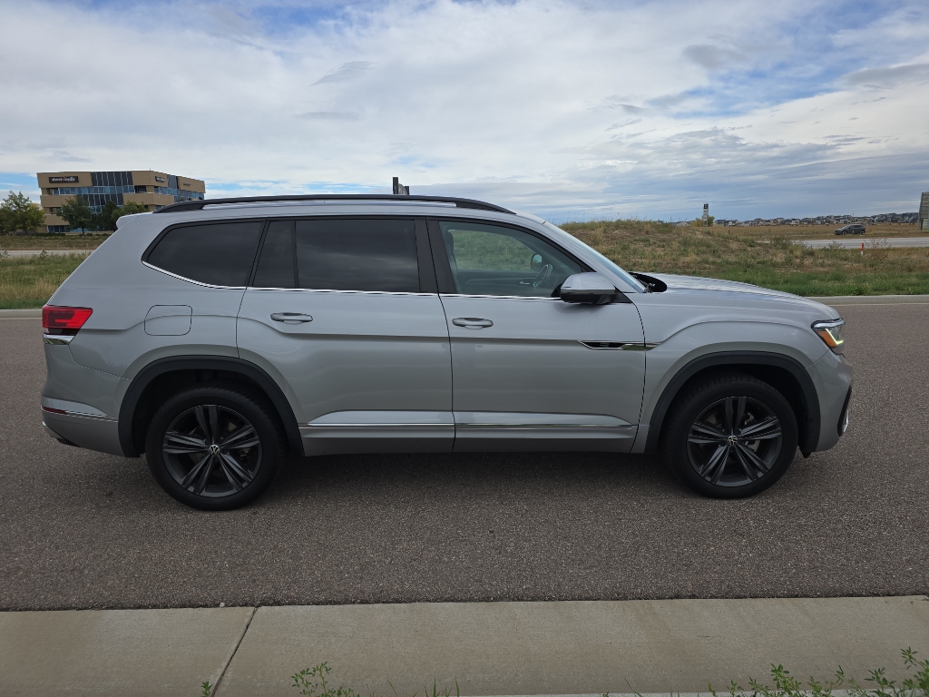 2021 Volkswagen Atlas V6 SE Technology R-Line photo 4