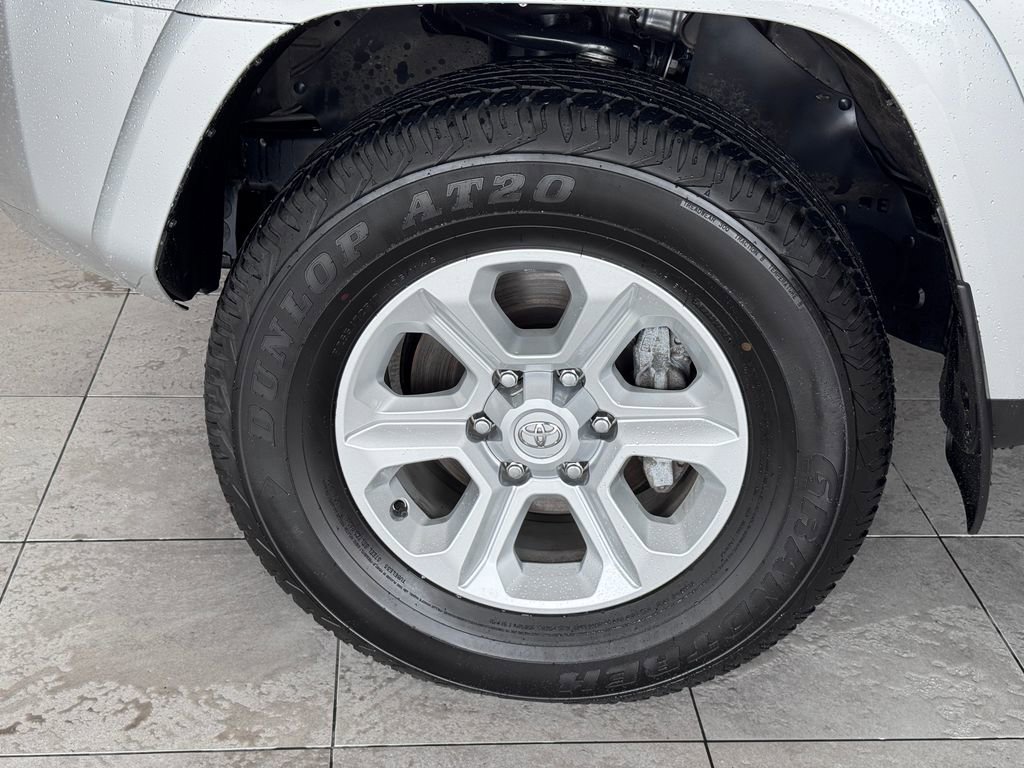2024 Toyota 4Runner SR5 Premium photo 2
