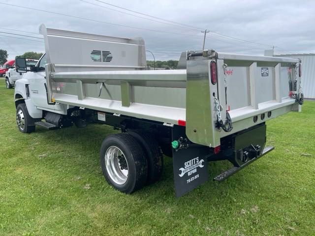 2024 Chevrolet Silverado 5500HD Work Truck photo 3