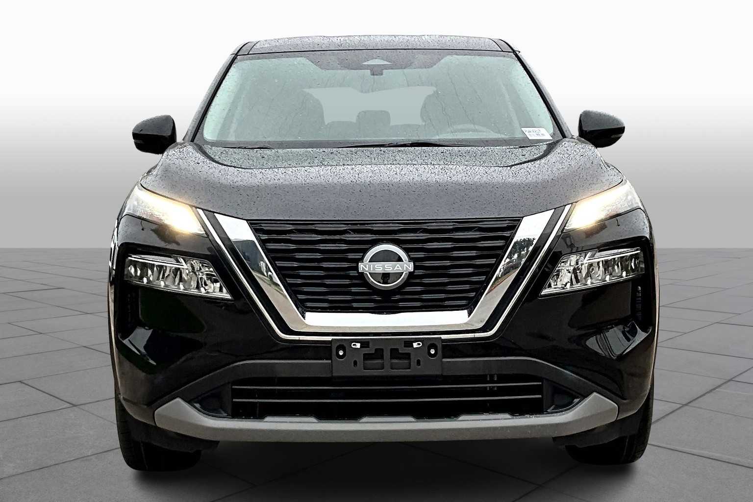 2023 Nissan Rogue SV photo 3