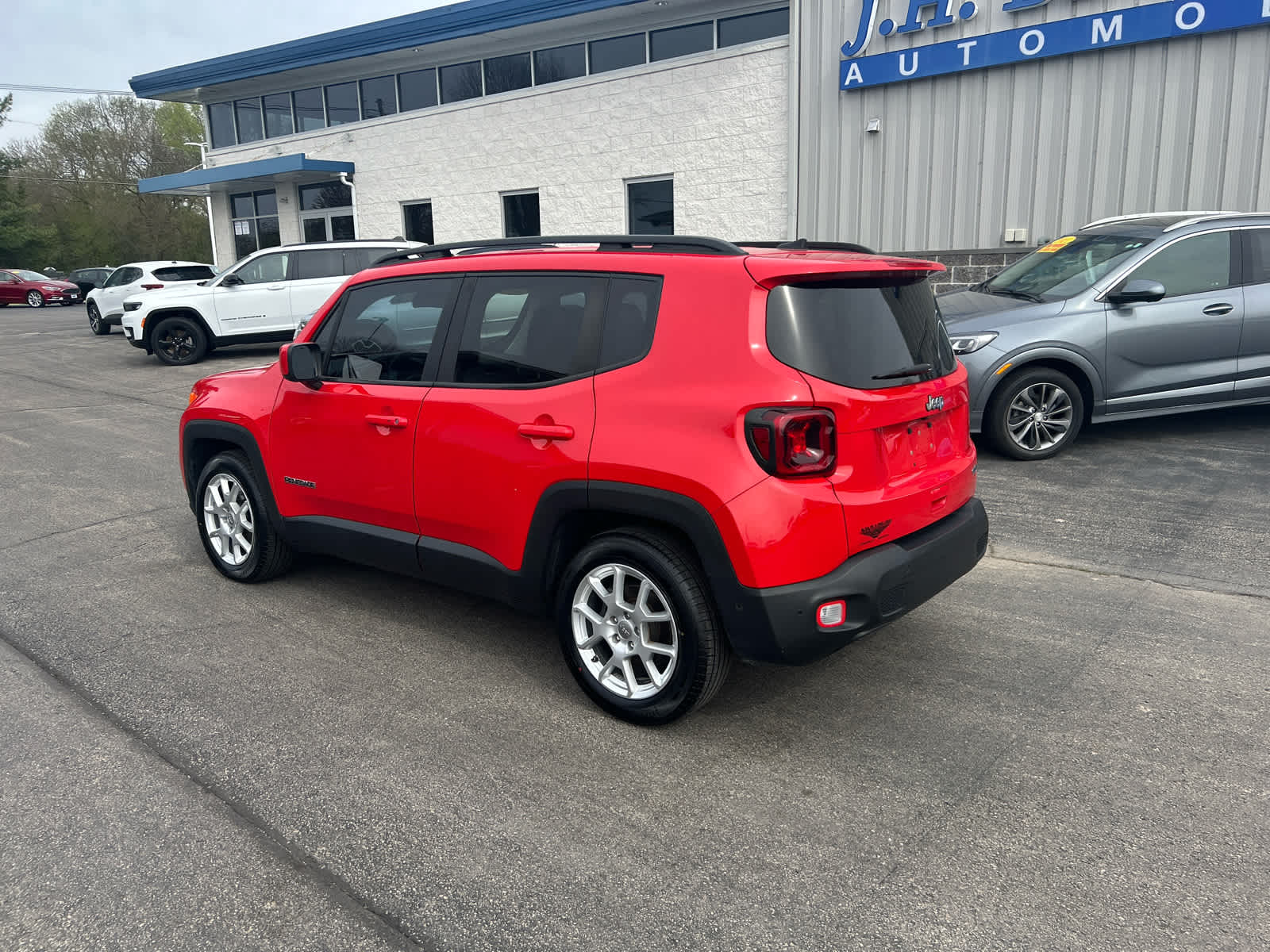 2021 Jeep Renegade Latitude photo 5
