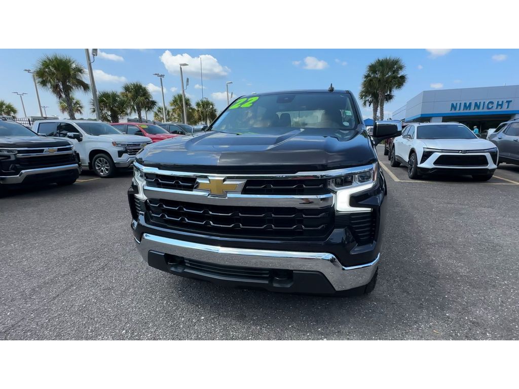 2022 Chevrolet Silverado 1500 LT photo 7