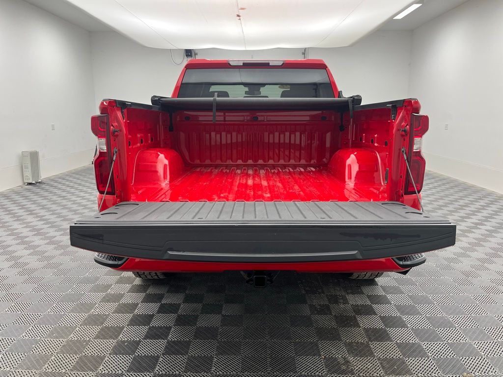 2023 Chevrolet Silverado 1500 RST photo 3