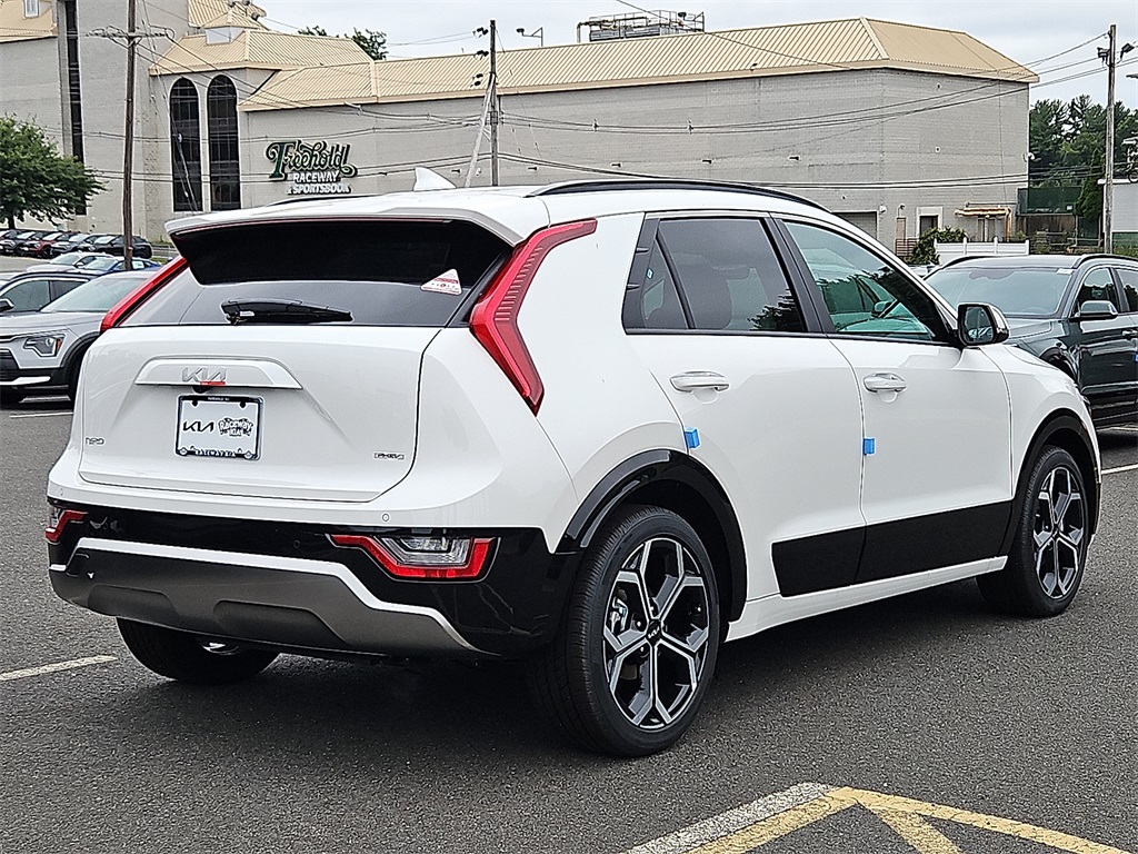2025 Kia Niro Plug-In Hybrid SX Touring photo 4