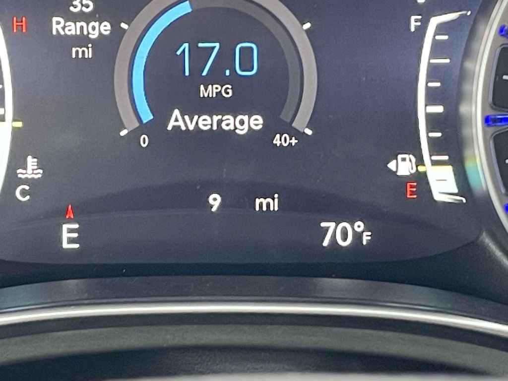 2026 Chrysler Pacifica Pinnacle photo 28