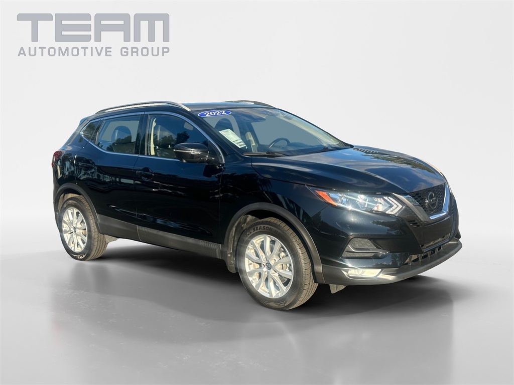 2022 Nissan Rogue Sport SV