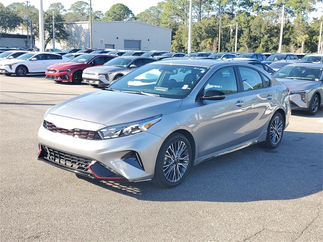 2023 Kia Forte GT-Line photo 3