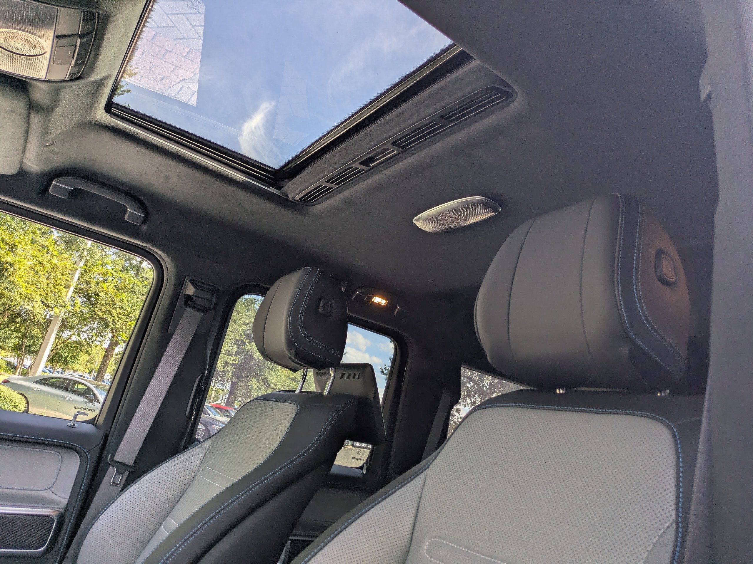 2025 Mercedes Benz G photo 2