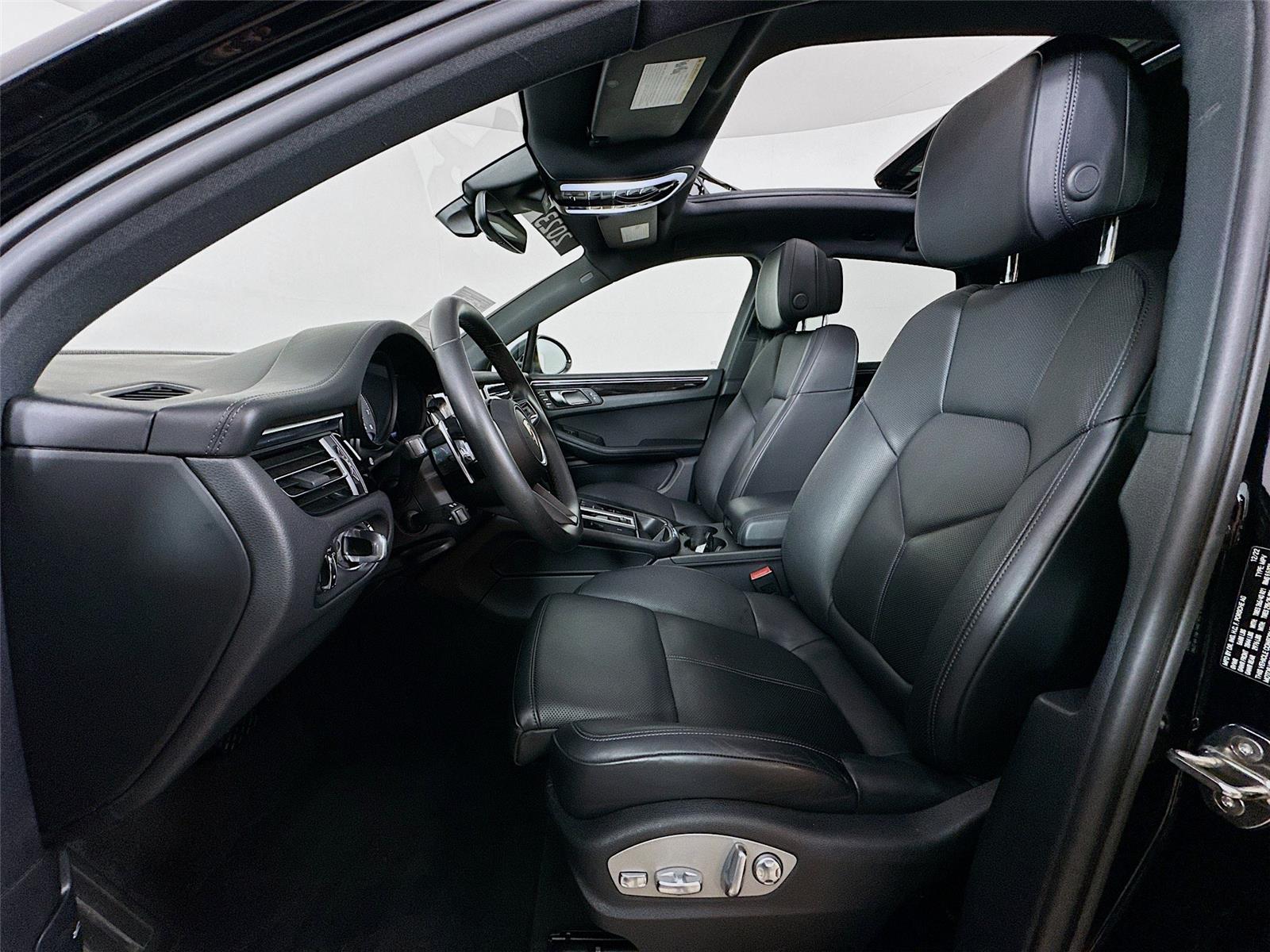 2023 Porsche Macan S photo 20