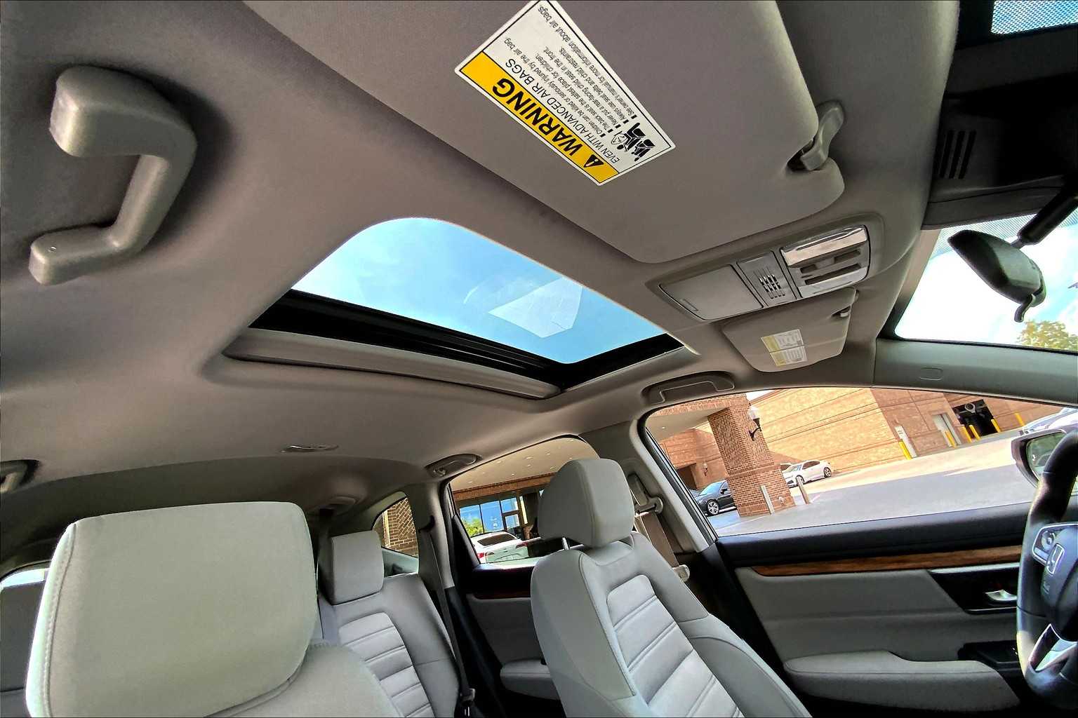 2017 Honda CR-V EX photo 13