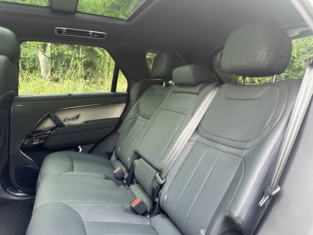 2025 Land Rover Range Rover Sport SE photo 17