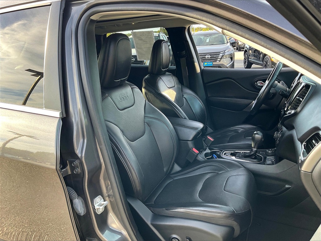 2019 Jeep Cherokee Limited photo 10