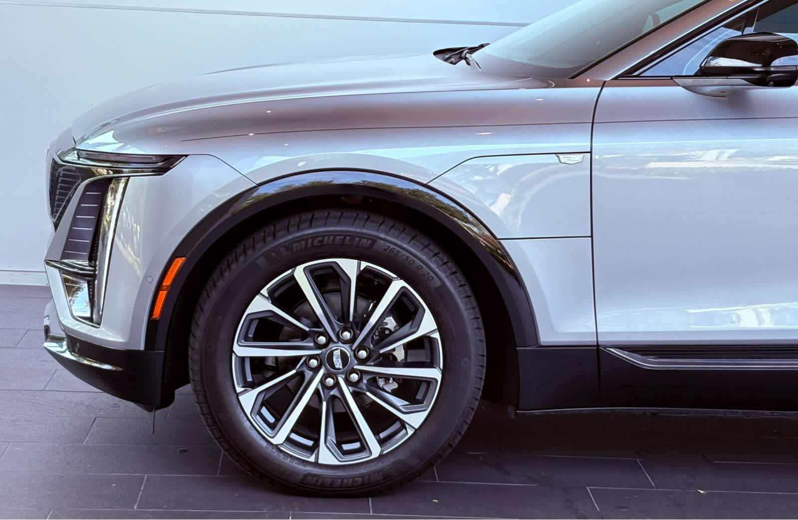2025 Cadillac Lyriq Sport photo 5