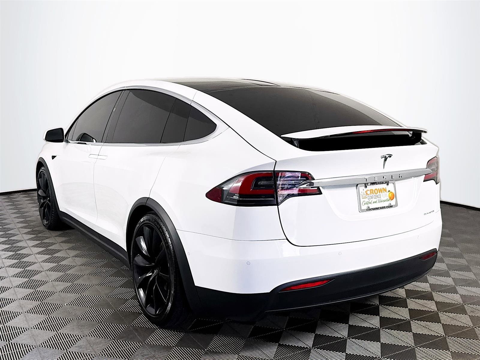2020 Tesla Model X Long Range photo 5