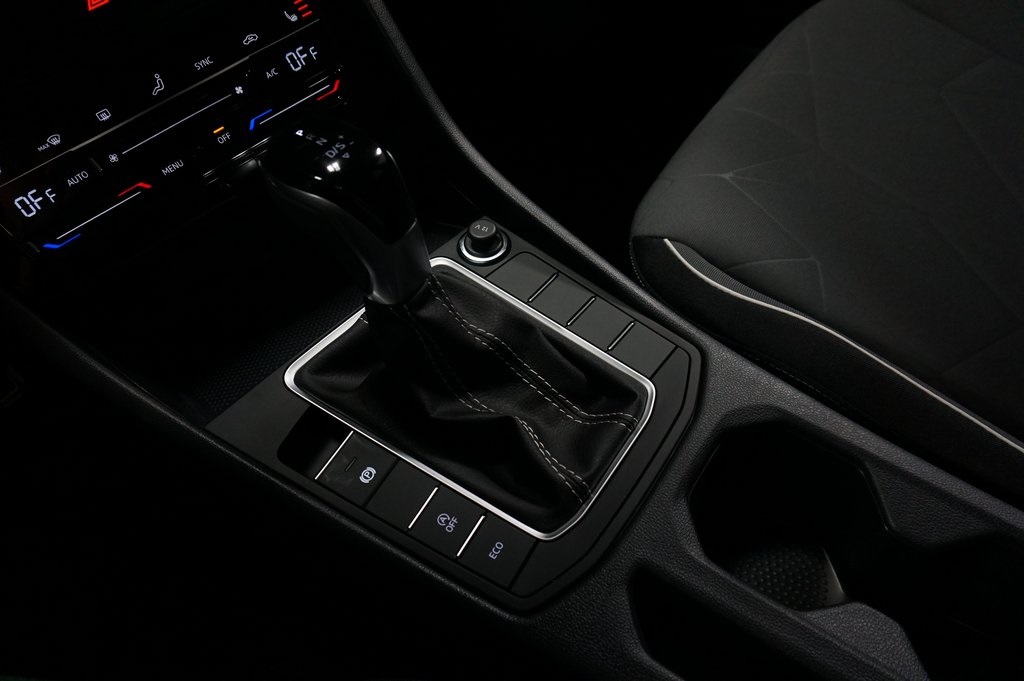 2025 Volkswagen Jetta 1.5T Sport photo 16