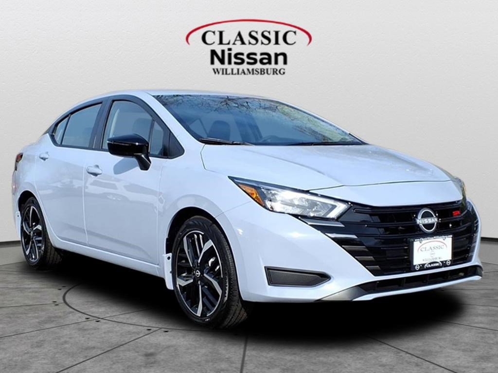 2025 Nissan Versa Sedan SR's photo
