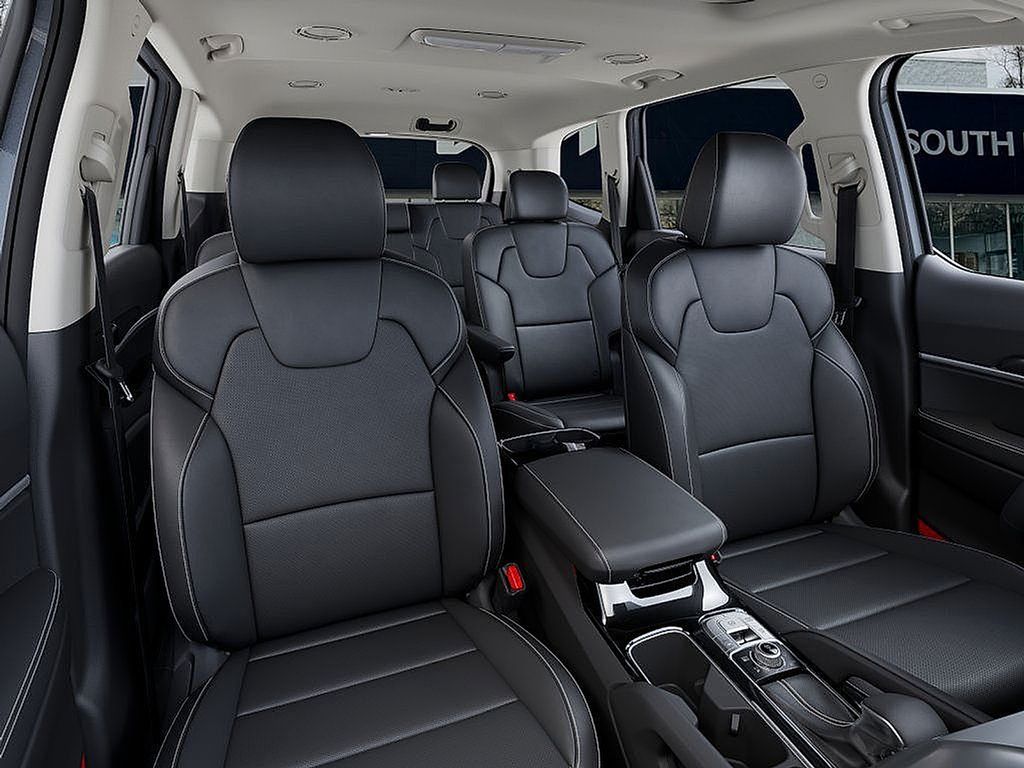 2025 Kia Telluride S photo 14