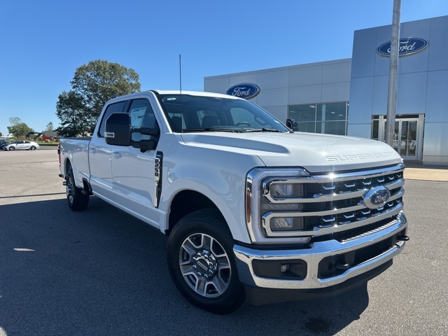 2026 Ford F-250 Lariat photo 3