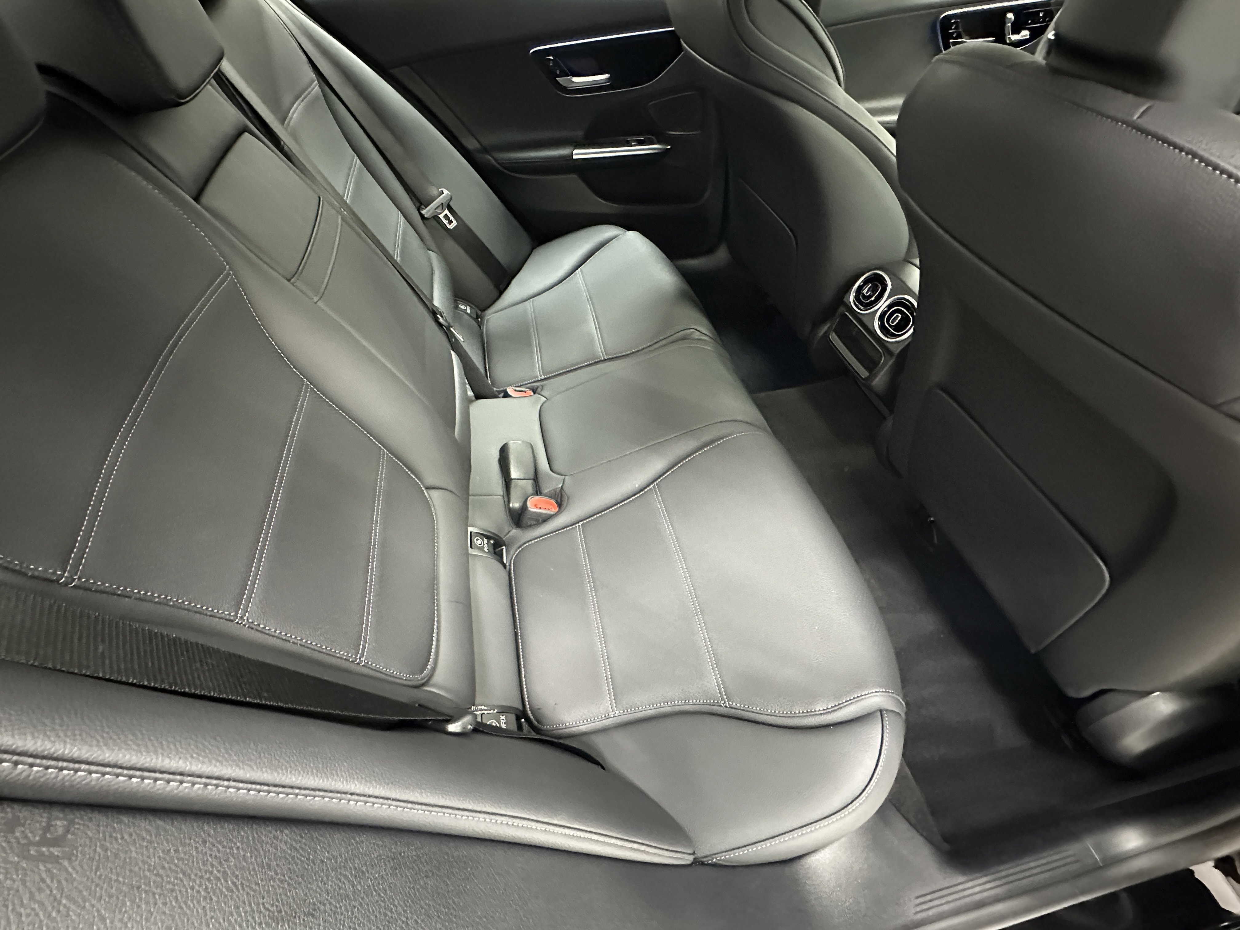 2024 Mercedes Benz C 300 photo 9