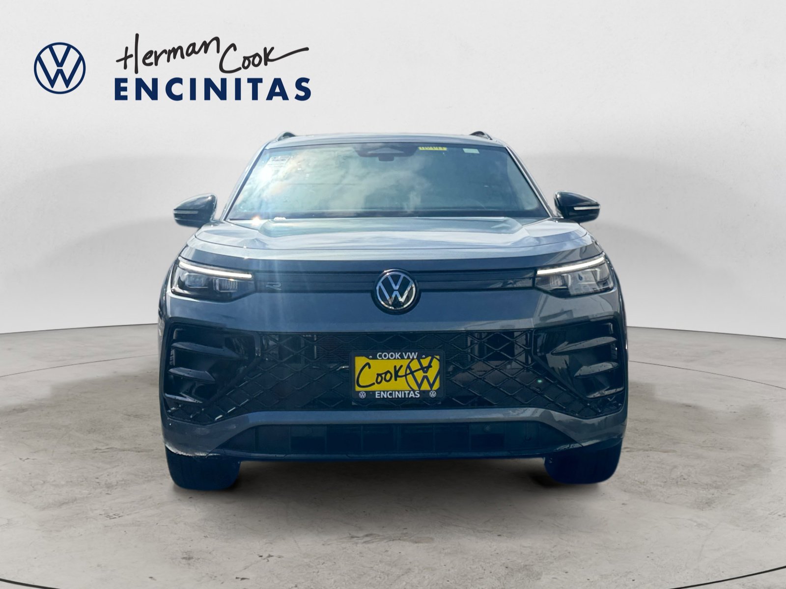 2025 Volkswagen Tiguan SE R-Line Black photo 8