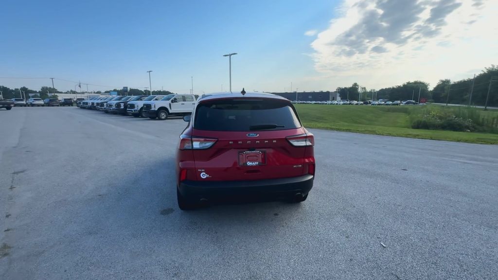2022 Ford Escape SE photo 7