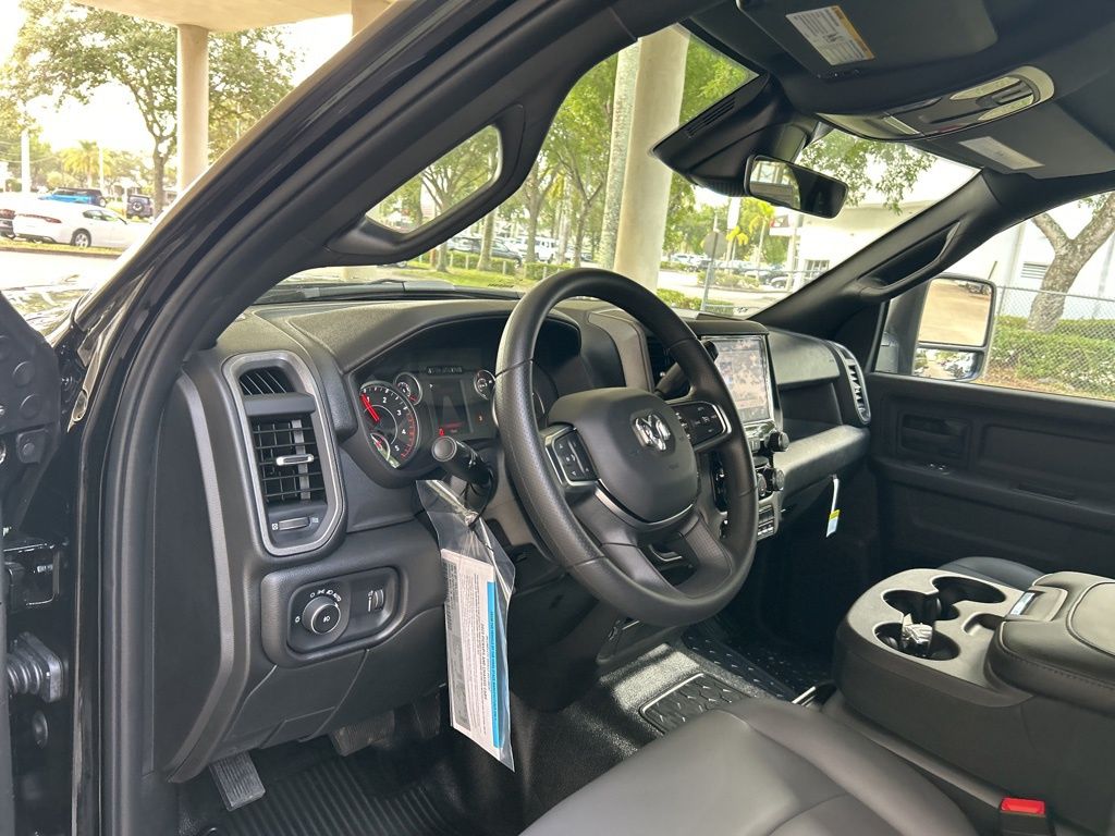 2025 Ram 4500 Tradesman photo 6