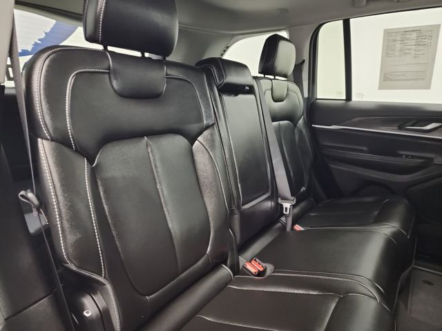 2023 Jeep Grand Cherokee Limited photo 11