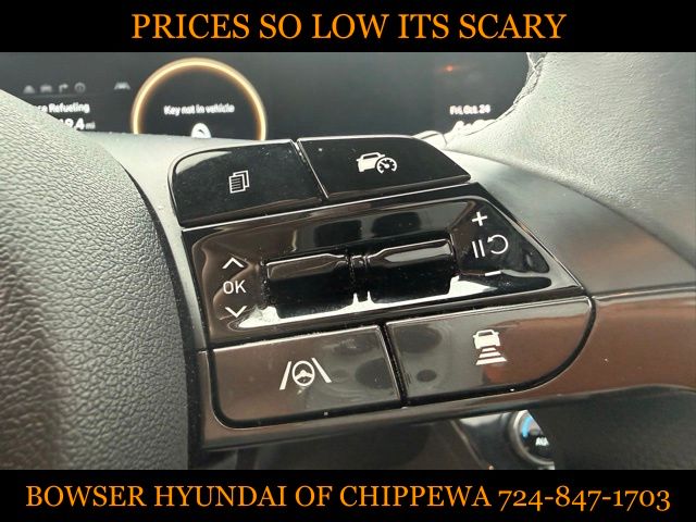 2024 Hyundai Elantra Hybrid Limited photo 4