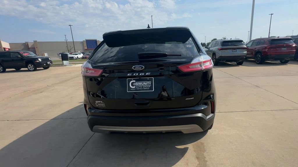 2023 Ford Edge SEL photo 7