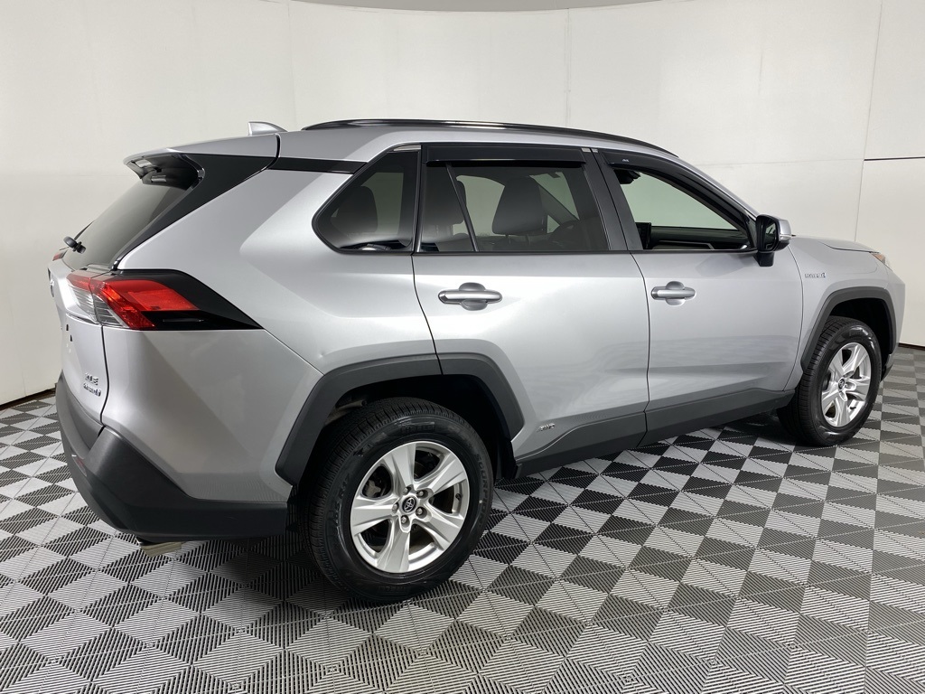 2020 Toyota RAV4 Hybrid XLE photo 7