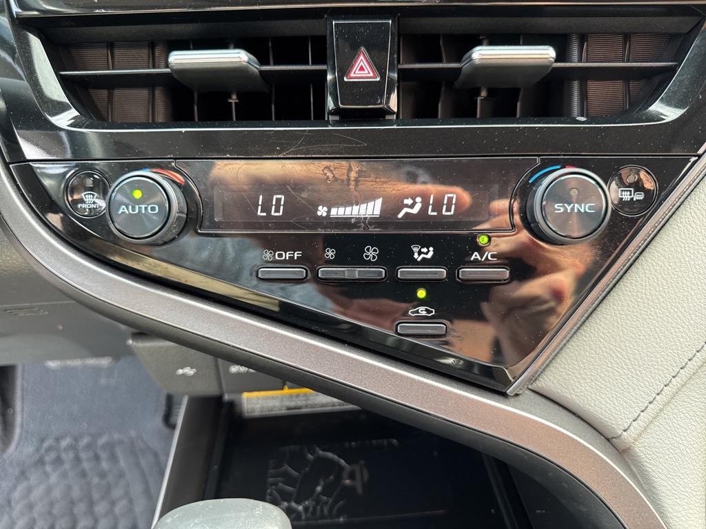 2021 Toyota Camry XSE photo 31