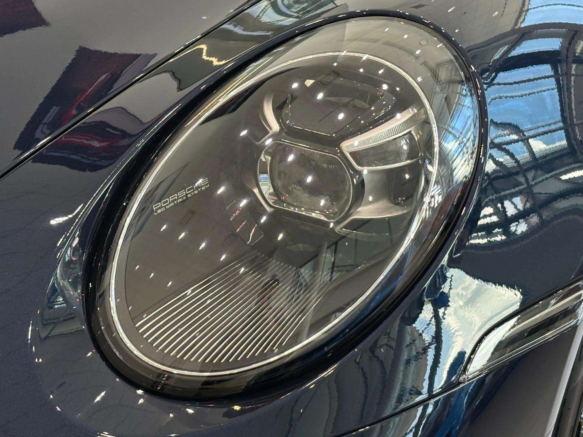 2021 Porsche 911 Turbo S photo 10