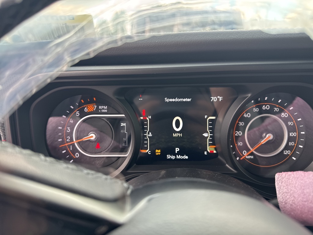 2025 Jeep Wrangler Rubicon photo 3