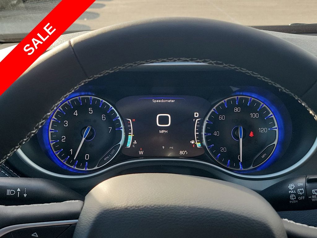 2025 Chrysler Pacifica photo 34