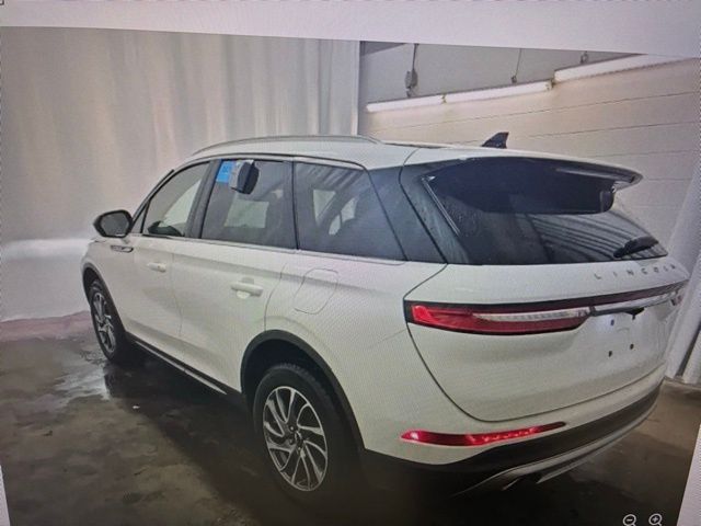 2022 Lincoln Corsair Standard photo 3