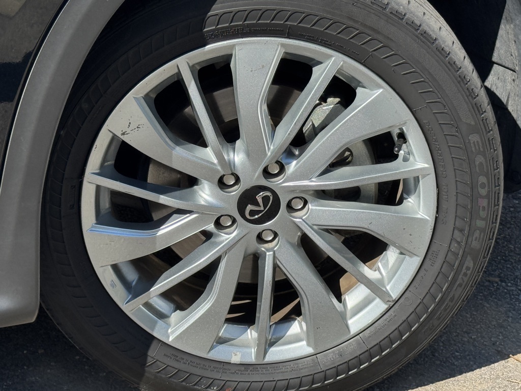 2024 Infiniti QX50 Luxe photo 8